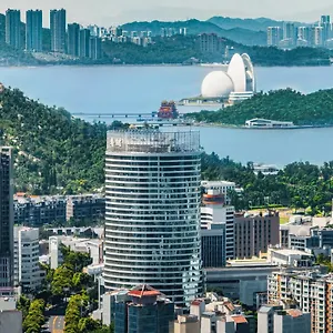 Crowne Plaza Center By Ihg - Offers Free One-way Shuttle To Chimelong Ocean Kingdom ***** Zhuhai