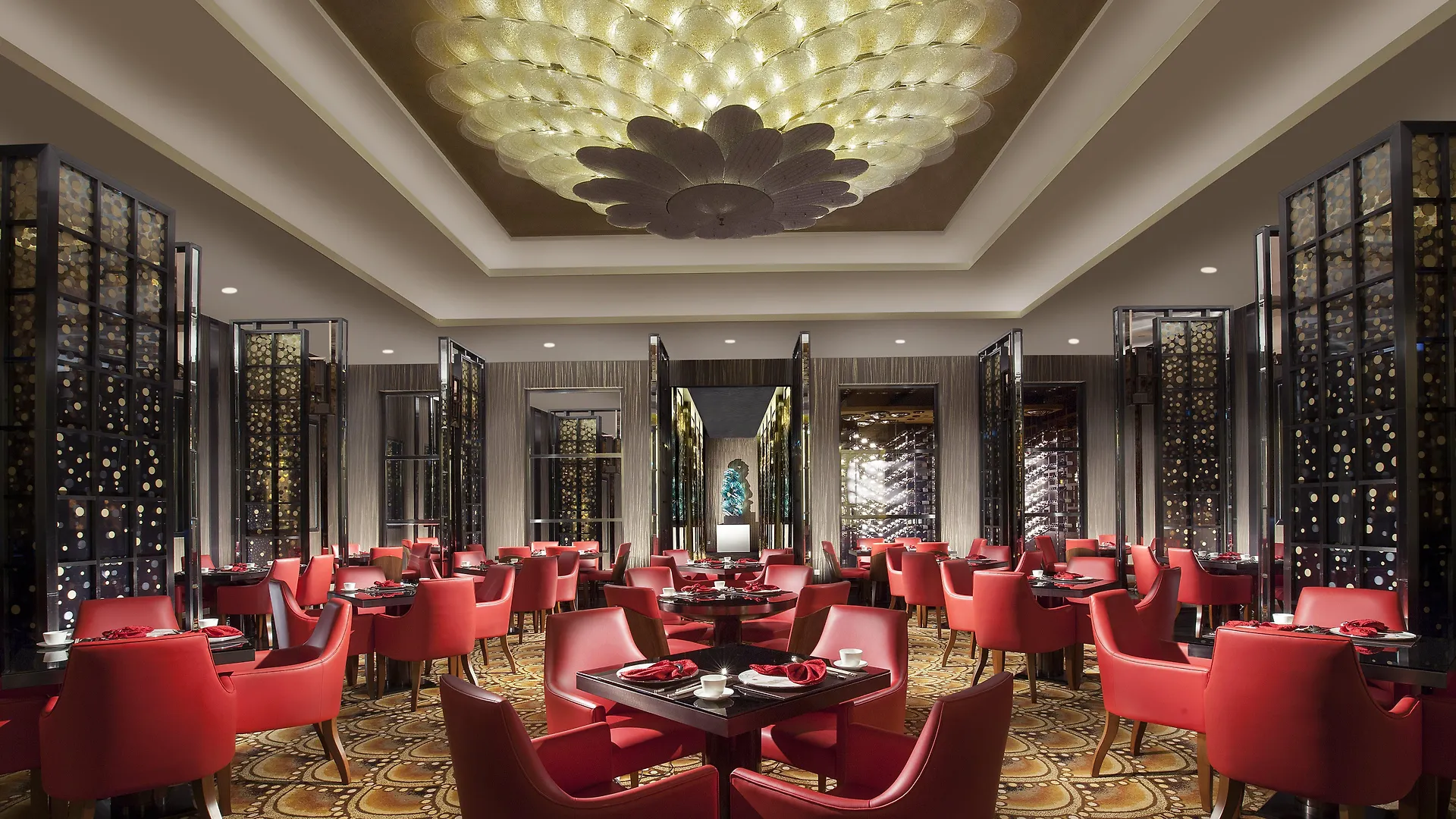 Parisian Macao Hotel 5*, Macau China