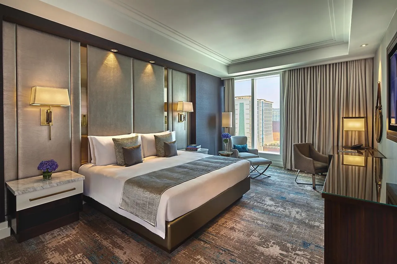 *****  Parisian Macao Hotel China